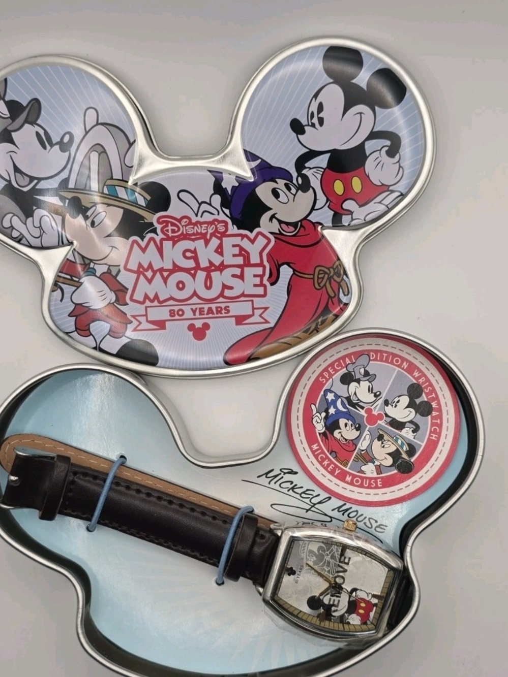 Disney Mickey Mouse 80th
Anniversary Collector's Watch: New/ New Battery